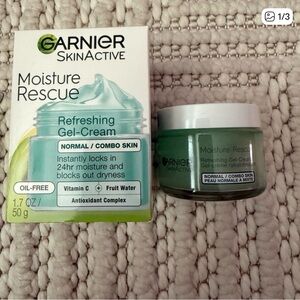 Garnier SkinActive Moisture Rescue Gel-Cream - Green
